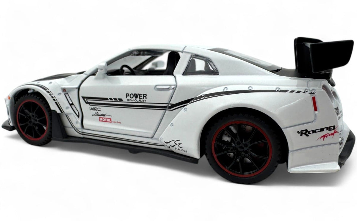 Nissan GTR 1:24 diecast scale model car collectible