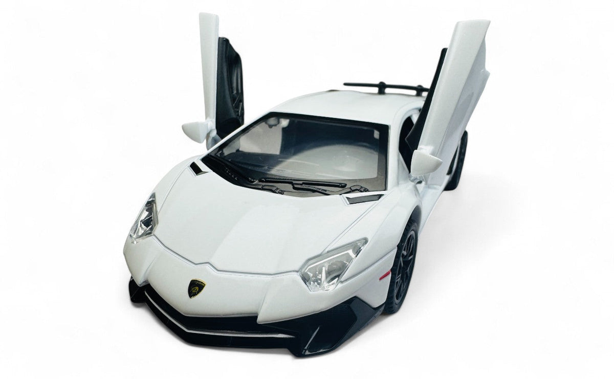 Lamborghini Aventador SVJ 1:24 diecast scale model car collectible